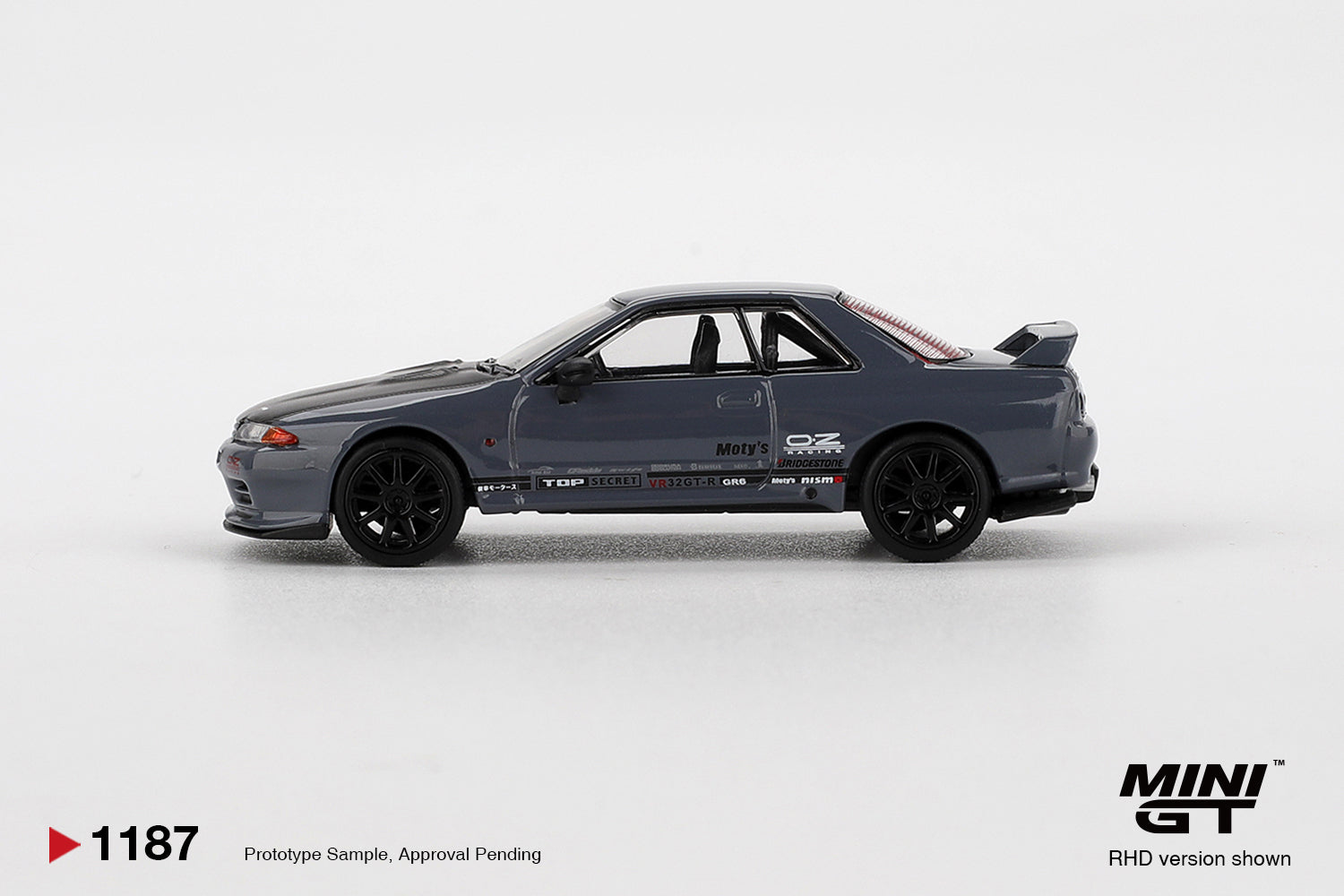 MINIGT 1:64 Nissan Skyline GT-R Top Secret VR32 in Stealth Grey