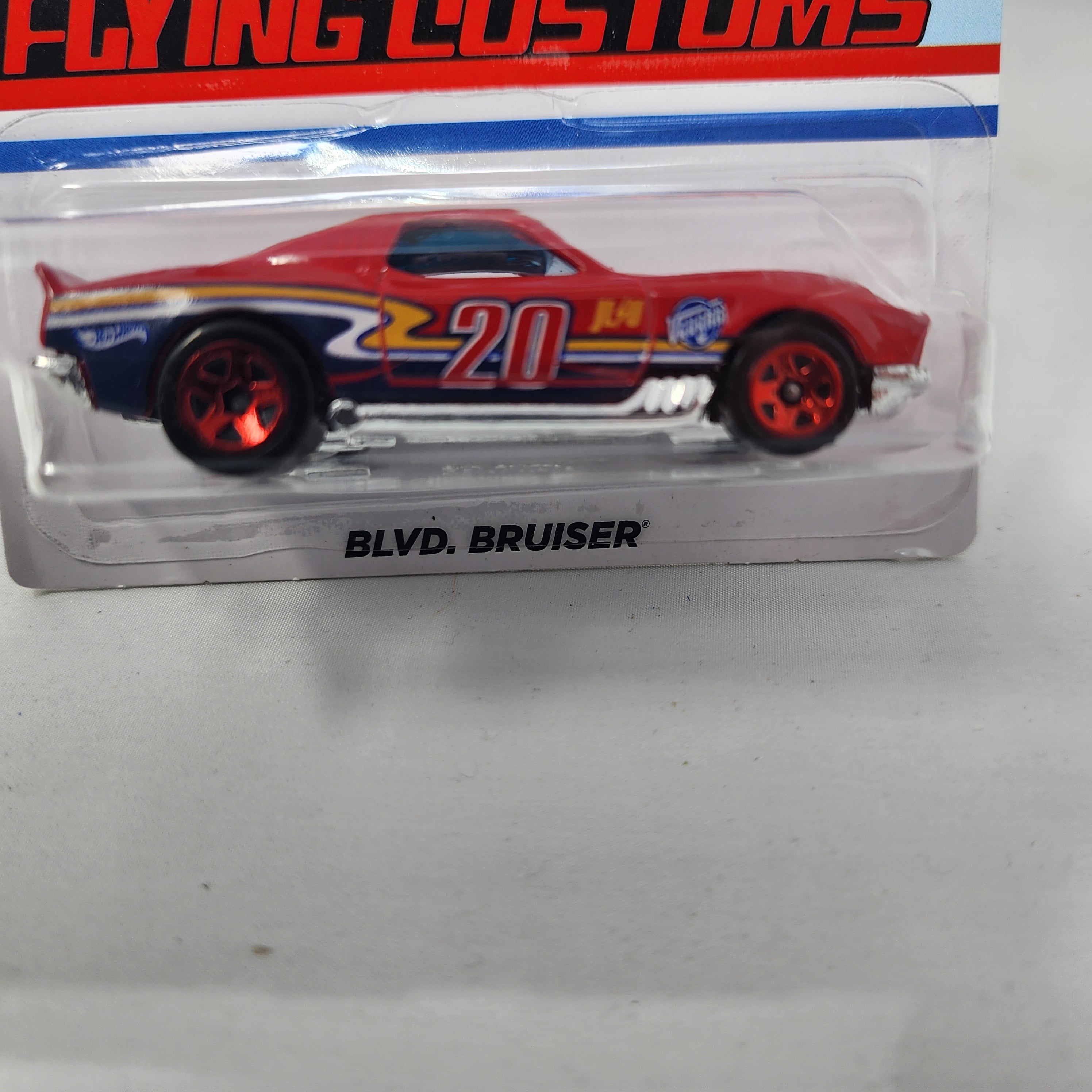 Blvd Bruiser * Hot Wheels Flying Customs