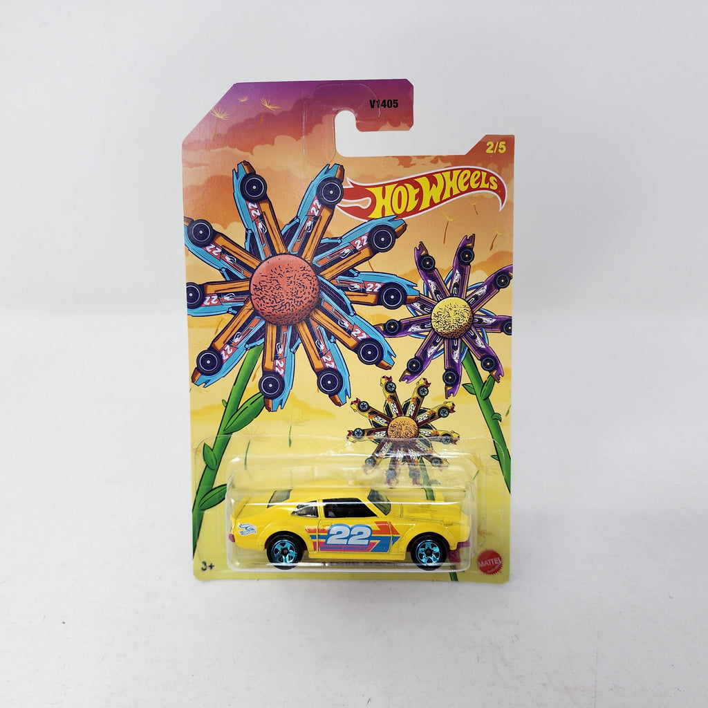 Ford Maverick * Yellow * Hot Wheels Easter Series