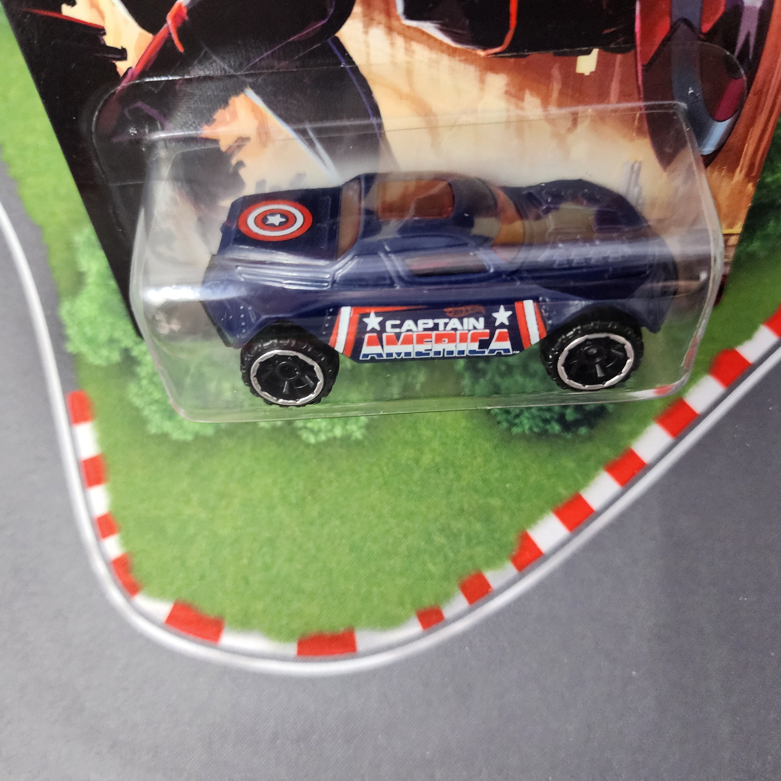 RD-08 * Hot Wheels Captain America