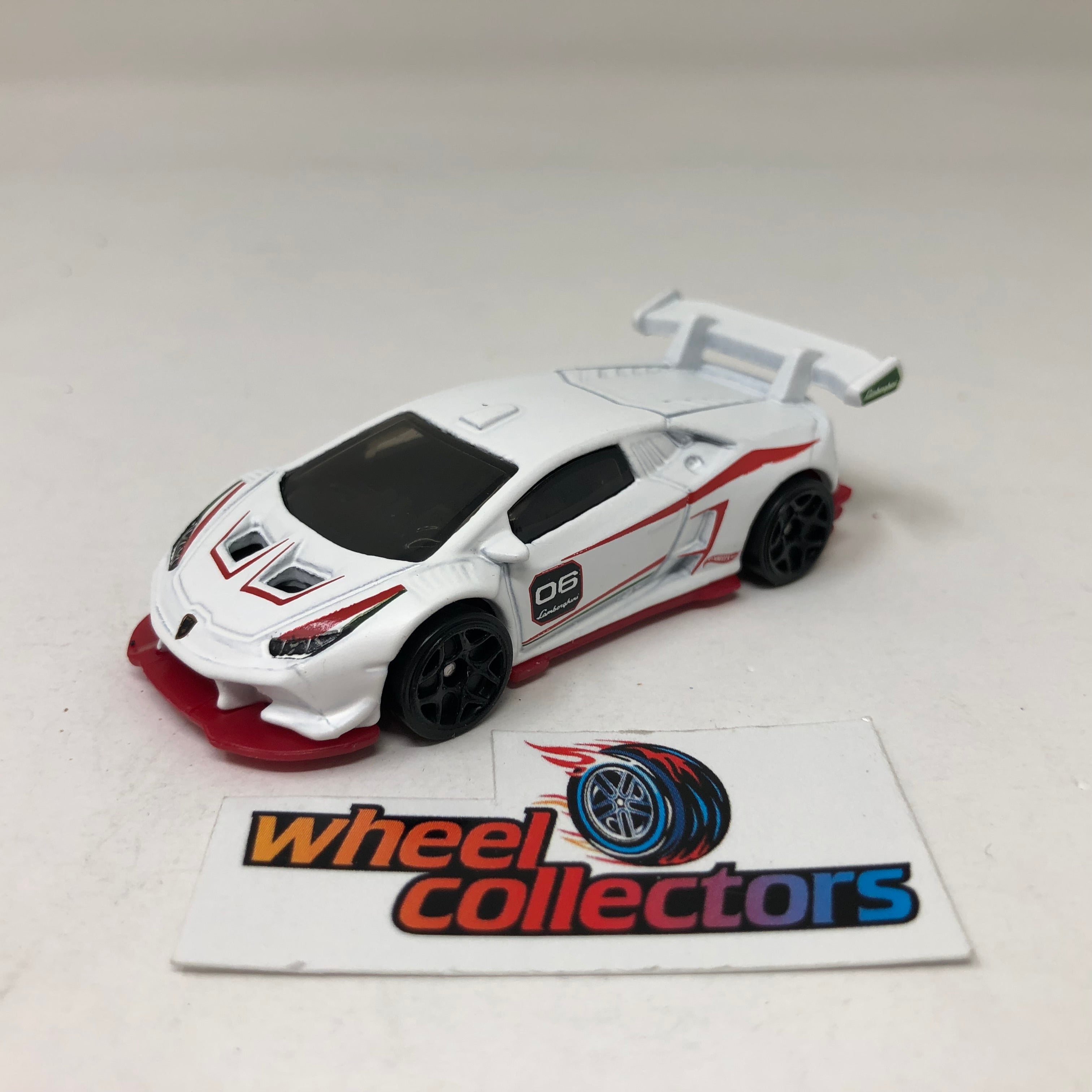 Lamborghini Huracan LP 620-2 Super Trofeo * White * Hot Wheels Loose 1:64 Scale
