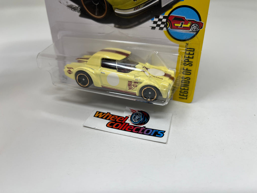 Fairlady 2000 #22 * Yellow * 2017 Hot Wheels