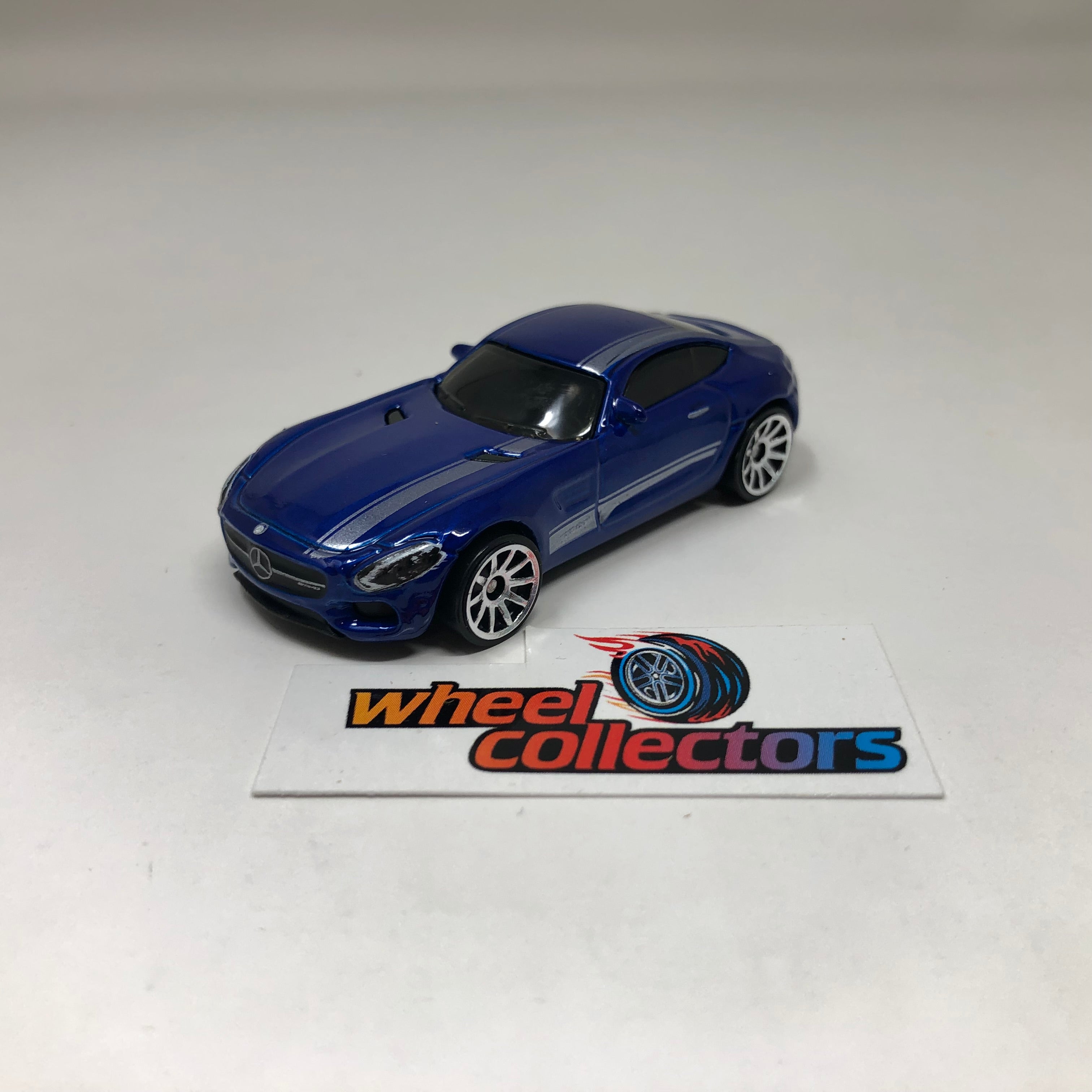 15 Mercedes-AMG GT * Blue * Hot Wheels Exotics European Series Loose 1:64 Scale