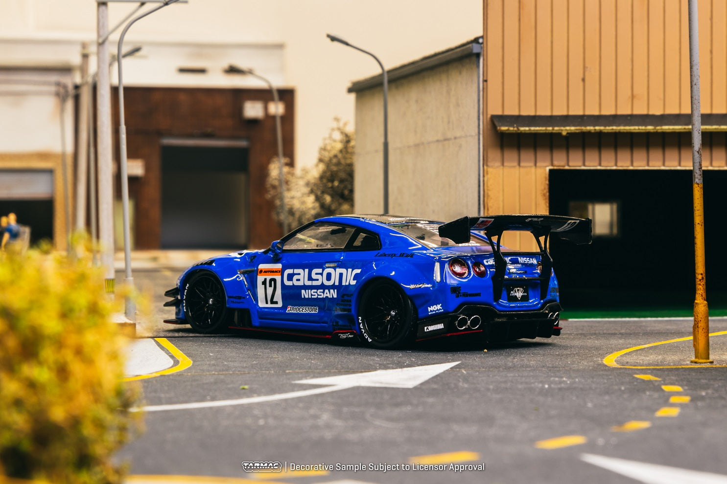 Tarmac Works 1:43 Nissan GT-R LB-WORKS R35 Type 2, Calsonic Edition
