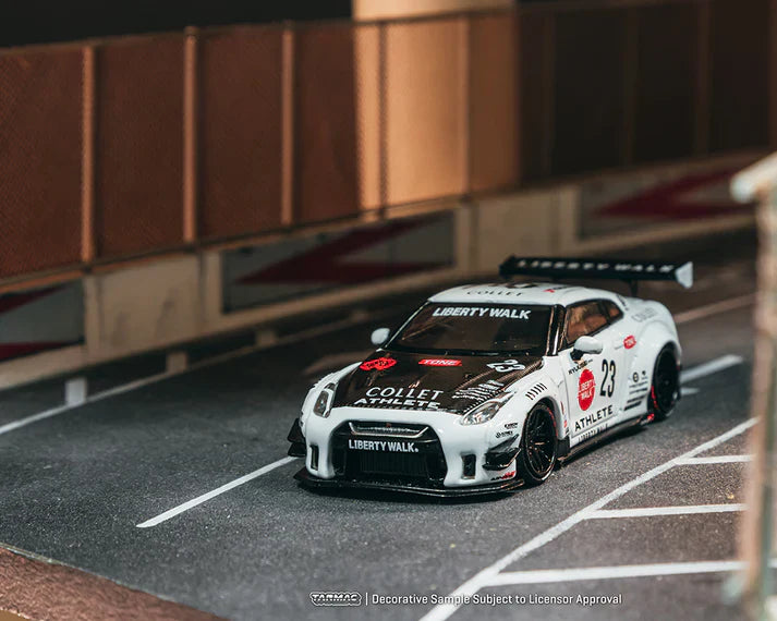 *PREORDER* Tarmac Works 1:64 LB-WORKS NISSAN GT-R R35 type 2 With Oil Can in White